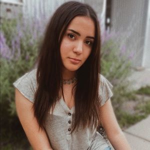 Meet your Posher, Stacy